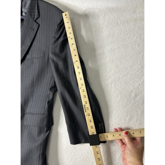 Jos A Bank SignatureGold Men's Grey Pinstripe Wool Suit 44R see measure - Picture 7 of 16